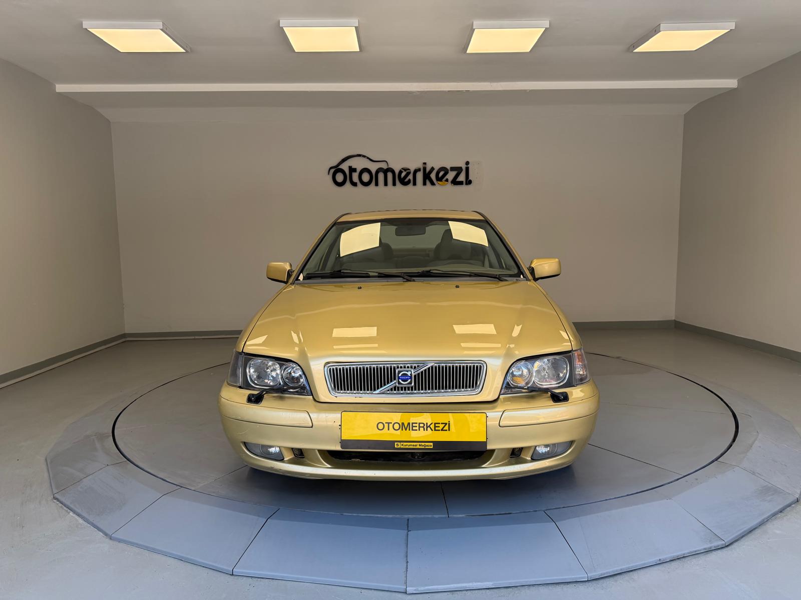 VOLVO S40 2
